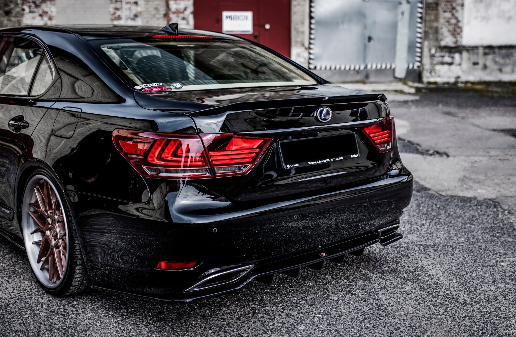 Spoiler CAP Lexus LS MK4 Facelift (2012-2017) - 3