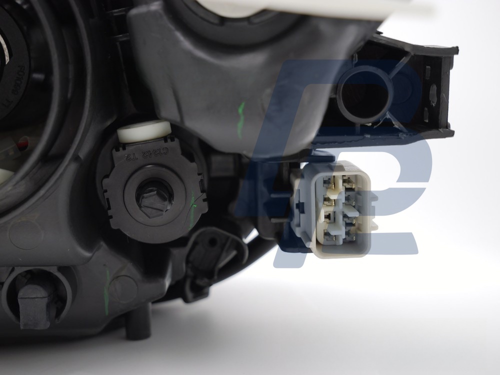 Right Headlight TYC for Toyota Auris II 2015–2018 - 4