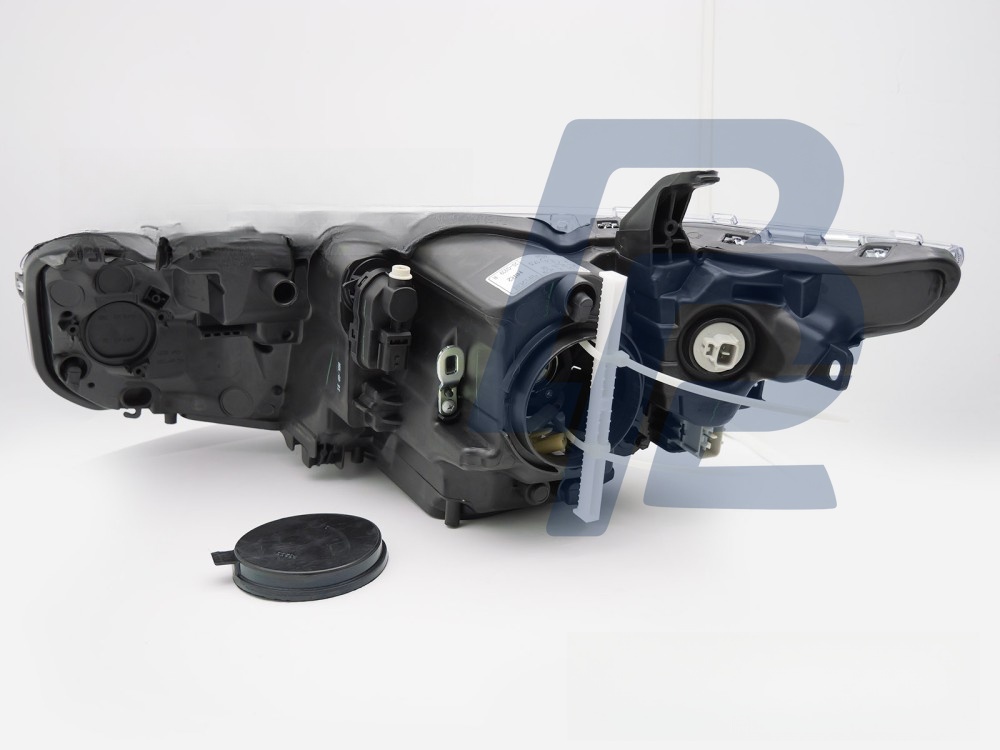 Right Headlight TYC for Toyota Auris II 2015–2018 - 2