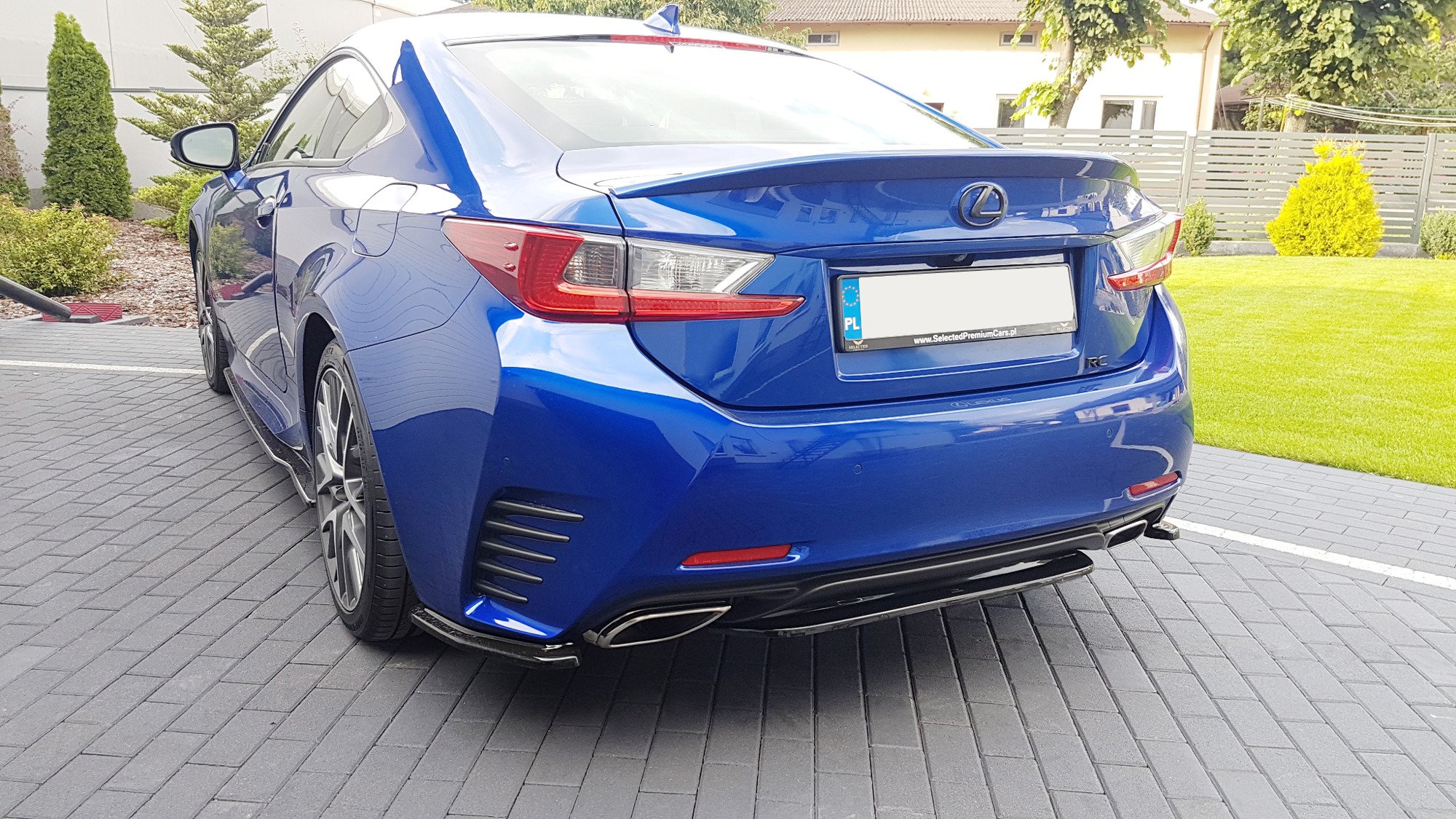 Central Rear Splitter (Without Vertical Bars) Lexus RC (2014-UP)