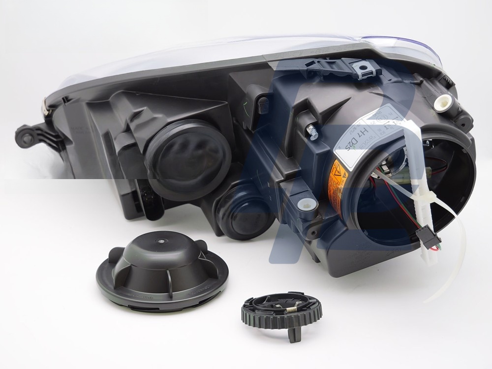 Xenon Right Headlight TYC for VW Golf V 2003–2009 - 4