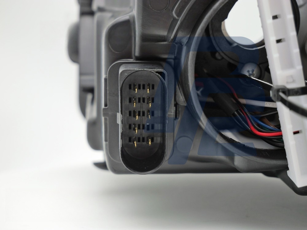 Right Headlight TYC for VW Golf VI 2008–2013 - 2