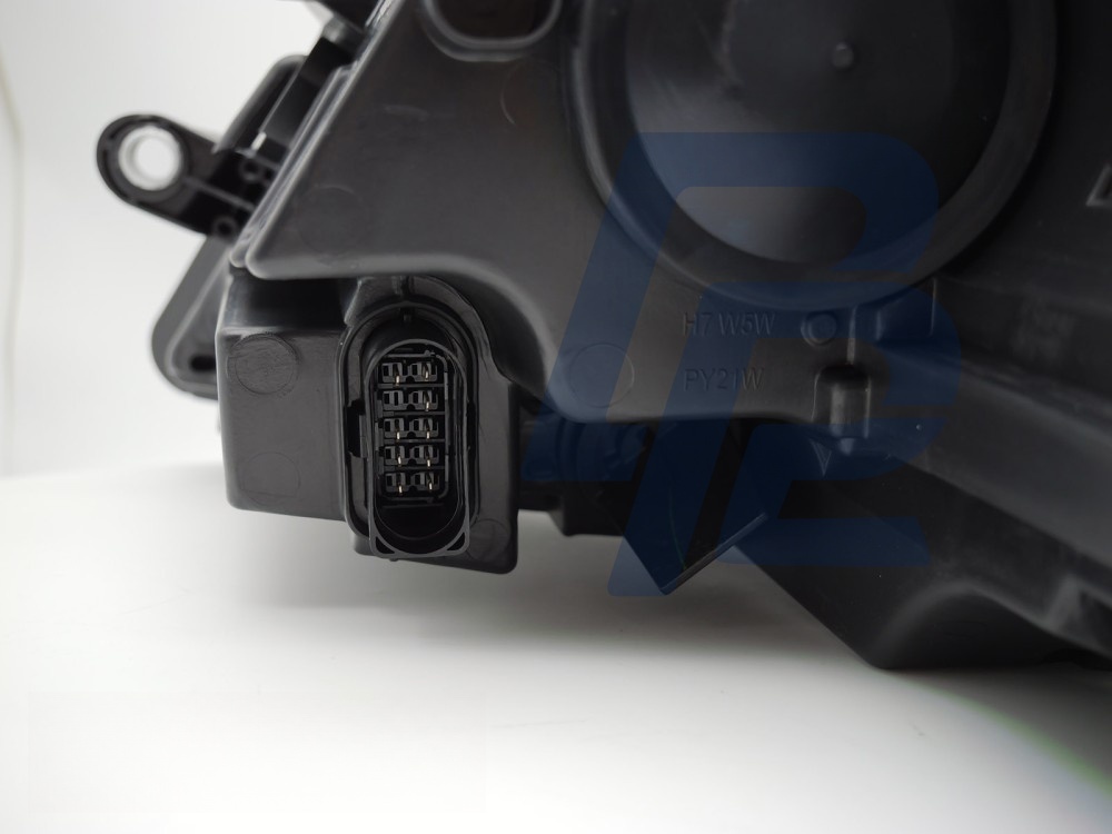 Left Headlight TYC for VW Jetta 2011–2014 - 4