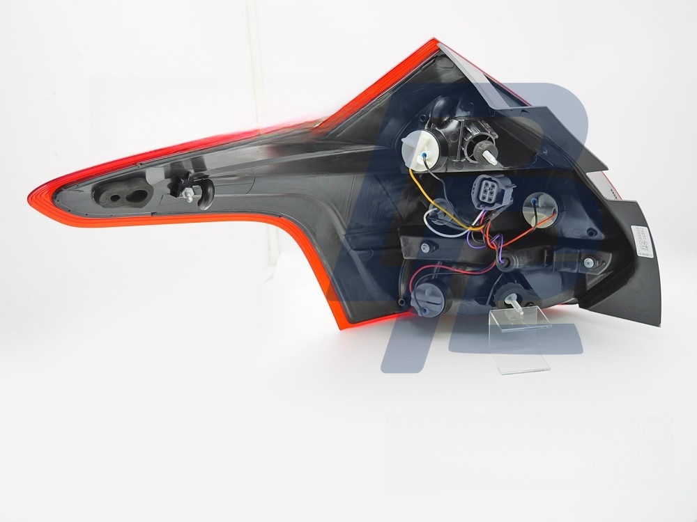 LED Tail Light Right Side TYC for Ford Focus MK3 2011–2014 Hatchback - 4