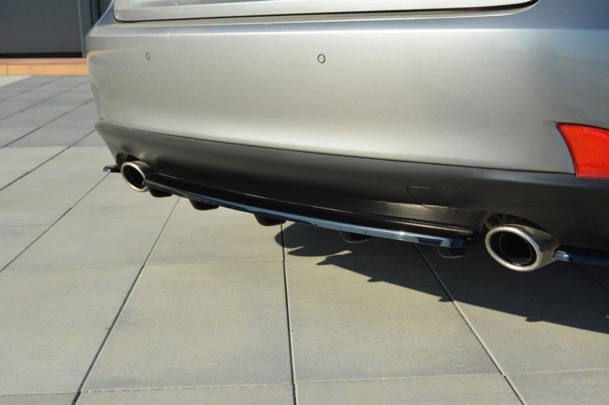Central Rear Splitter (Vertical Bars) Lexus IS Mk3 T