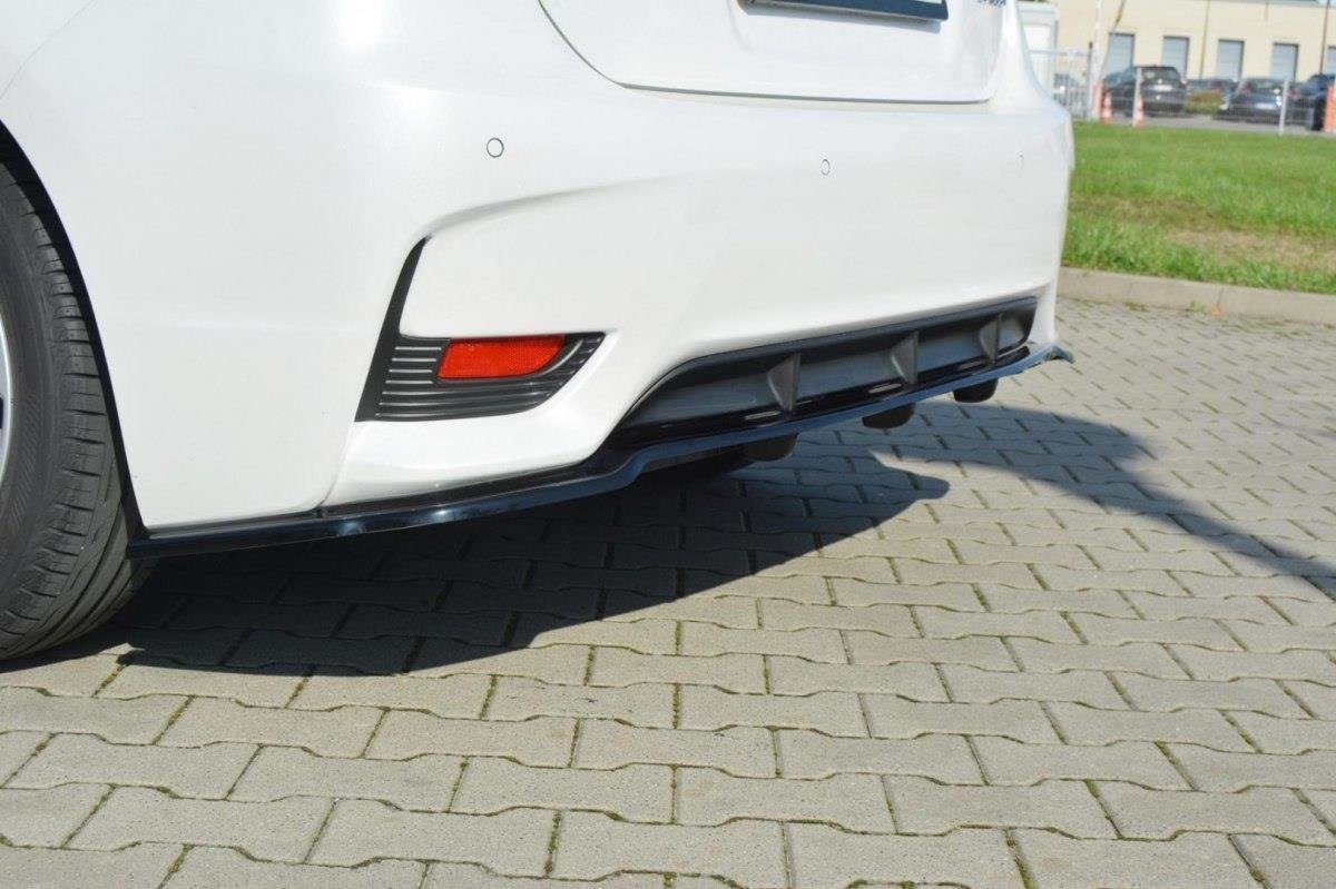 Central Rear Splitter (Vertical Bars) Lexus CT Mk1 Facelift - 2