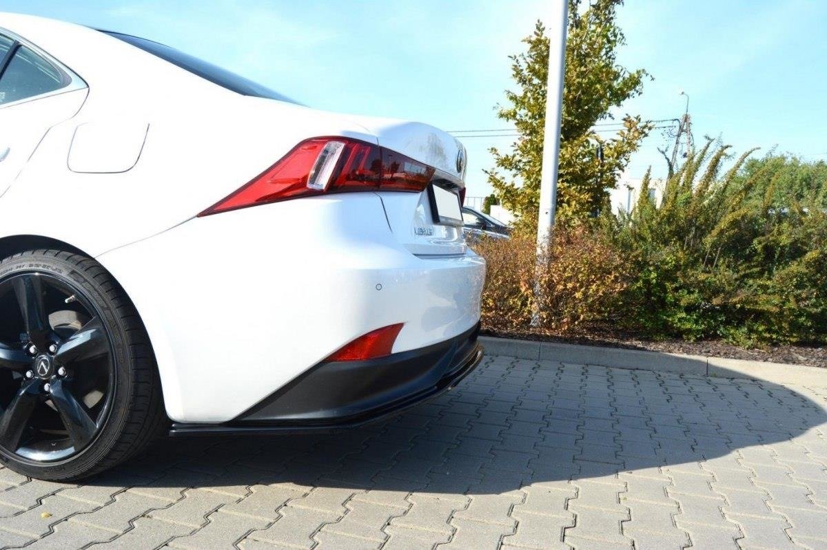 Central Rear Splitter Lexus IS 300H Mk3 - 3