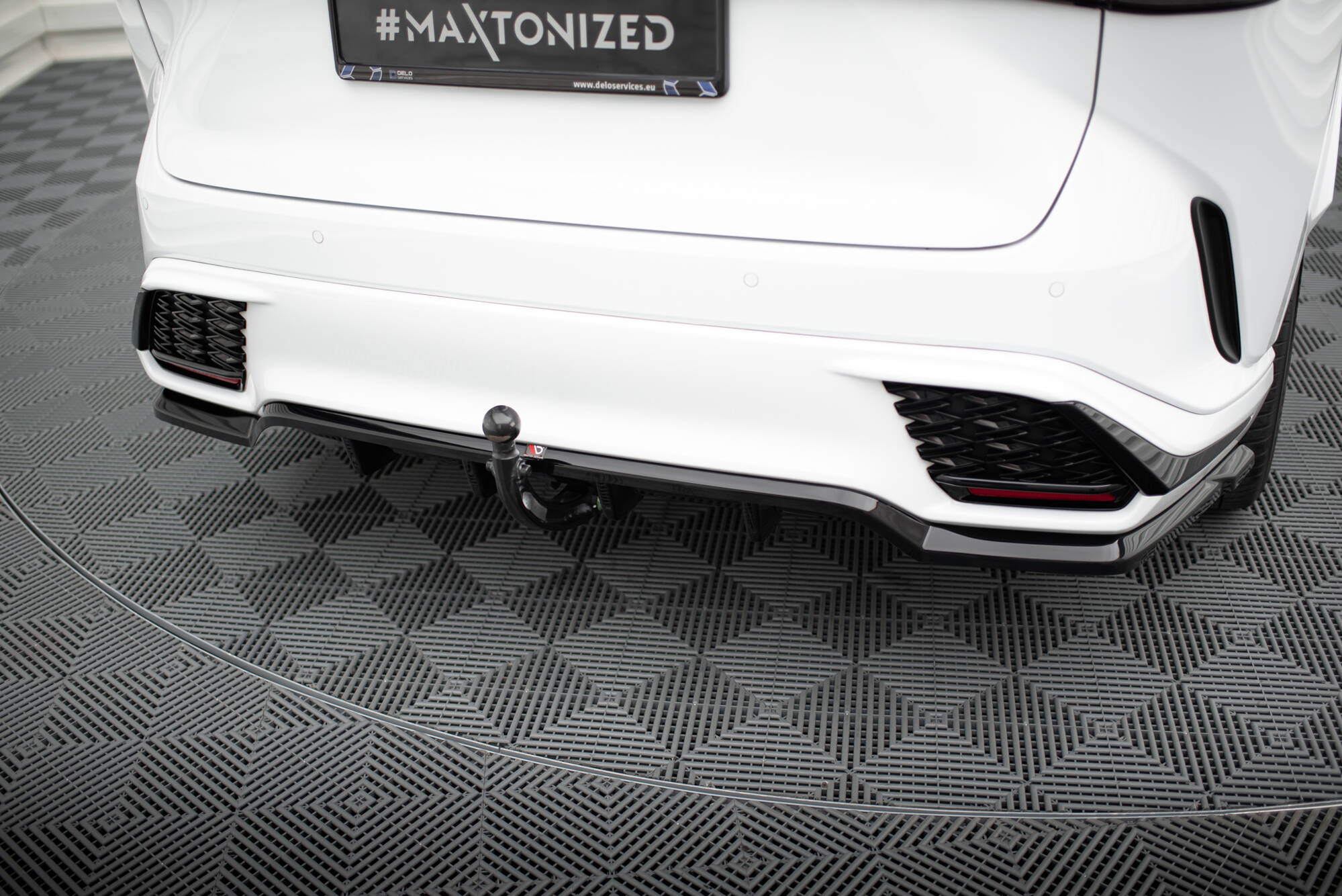 Rear Splitter (Vertical Bars) Lexus RX F-Sport Mk5 - 7