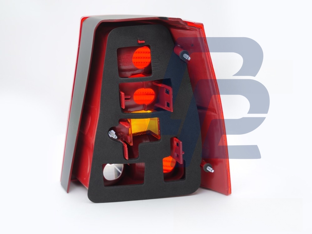 Tail Light Red/Clear Left Side TYC for VW Bora Golf 4 Variant 1999–2006 - 3