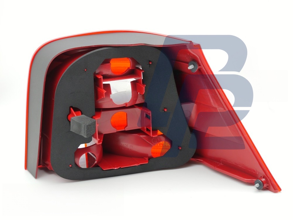 Tail Light Red/Clear Left Side TYC for VW Golf IV 1997–2003 Hatchback