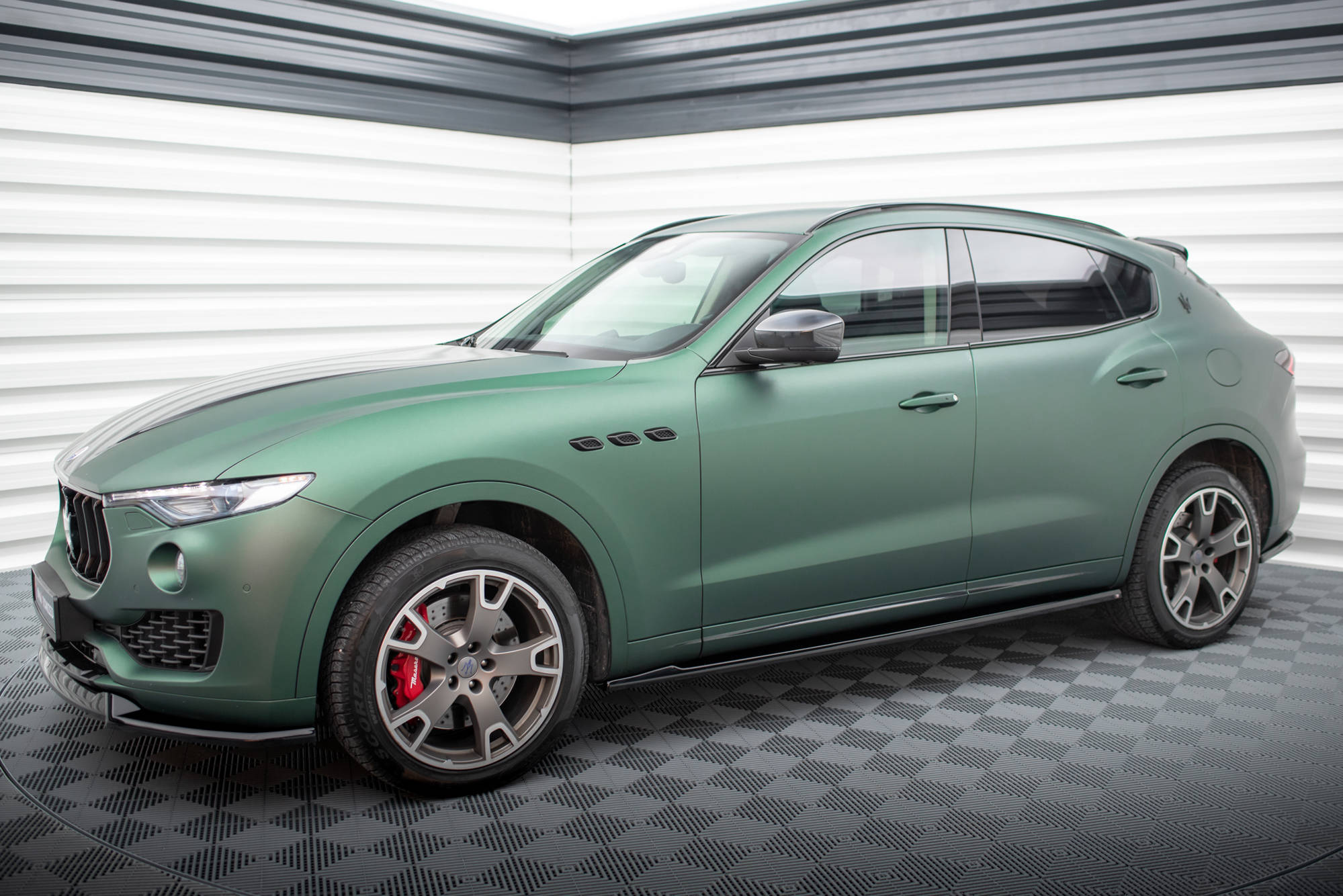 Side Skirts Diffusers Maserati Levante Mk1 - 3