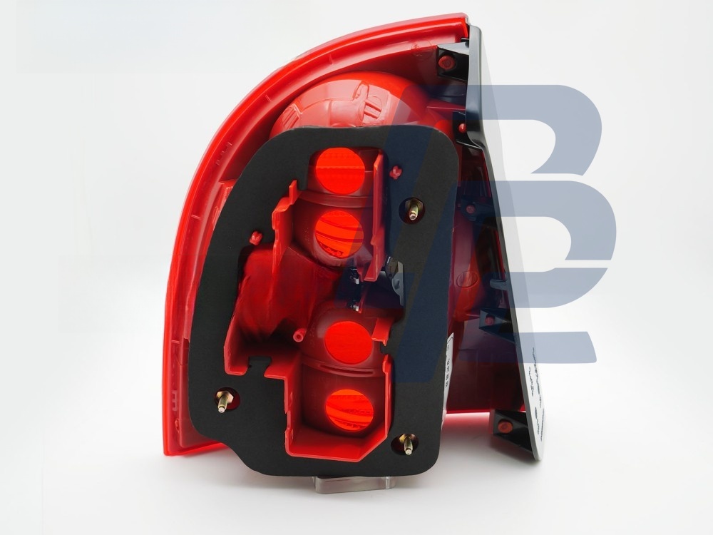 Tail Light Red/Clear Right Side TYC for VW Passat 3BG 2000–2005 Saloon - 4