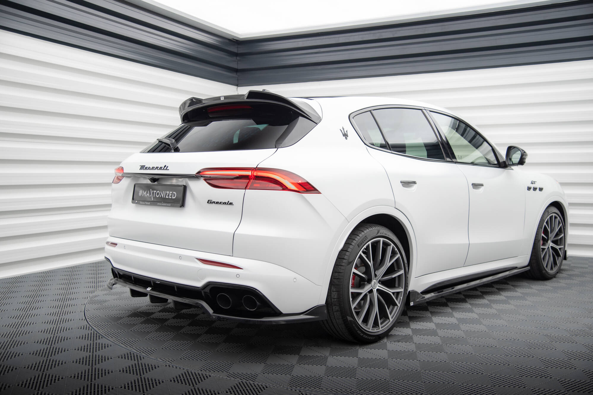 Central Rear Splitter (Vertical Bars) Maserati Grecale GT / Modena Mk1 - 4