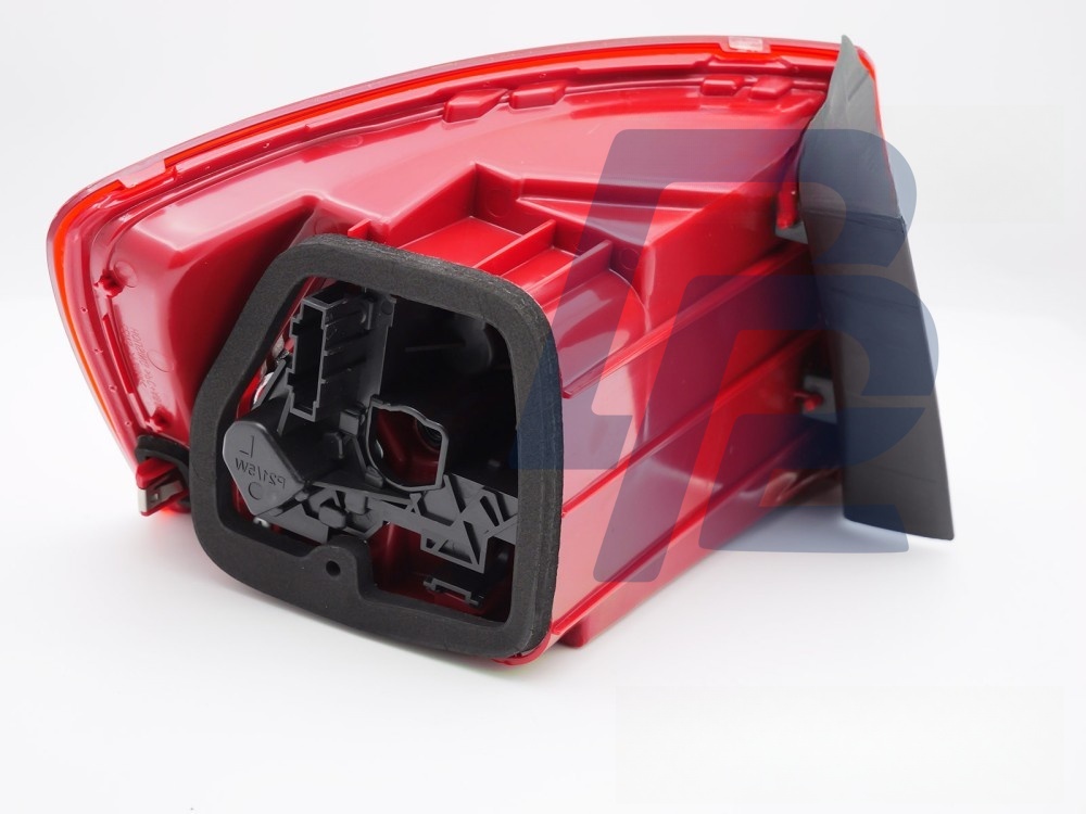 Tail Light Red/Clear Right Side TYC for VW Jetta 2011–2014 - 4