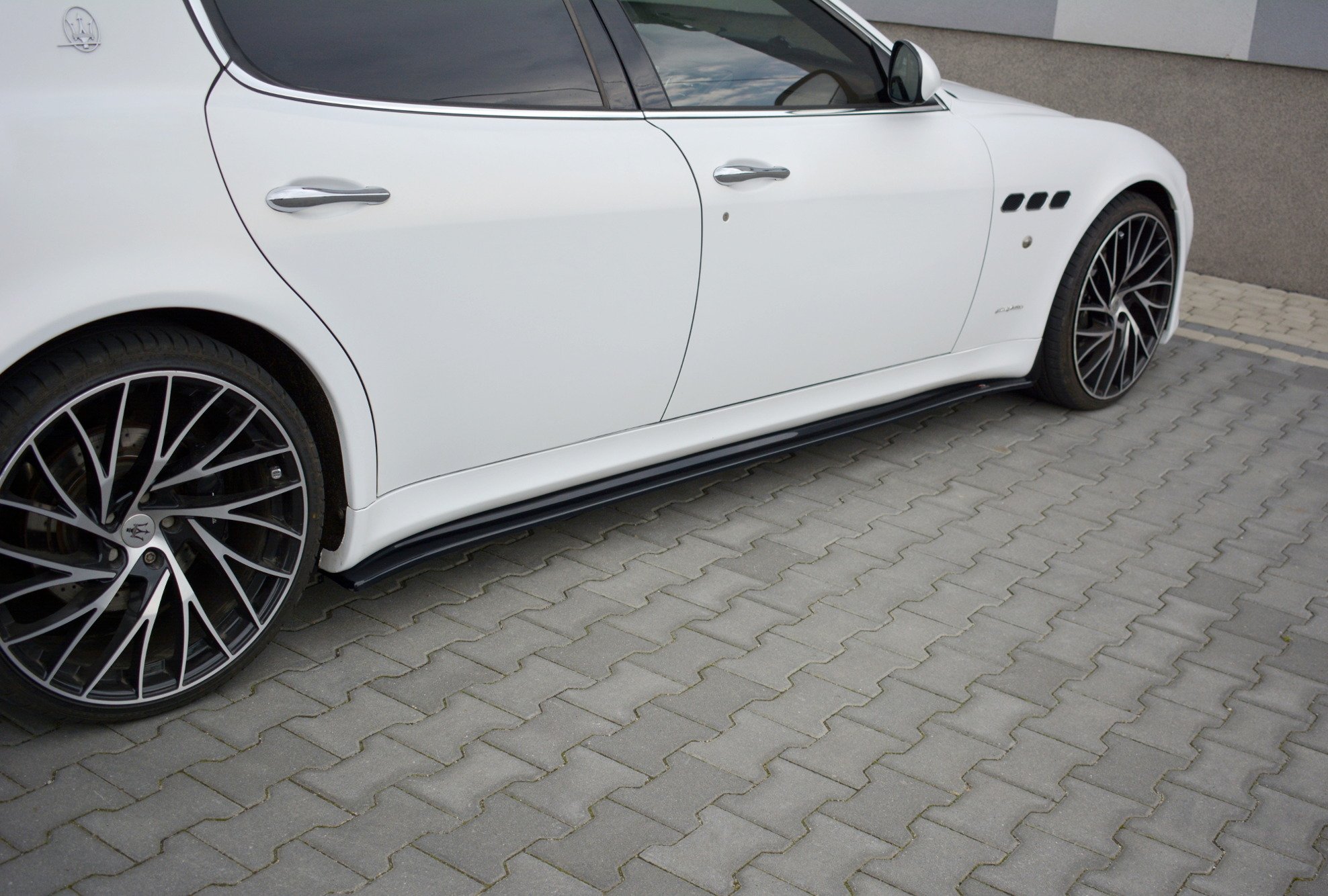 Side Skirts Diffusers Maserati Quattroporte MK5 Facelift (2009-2012) - 3