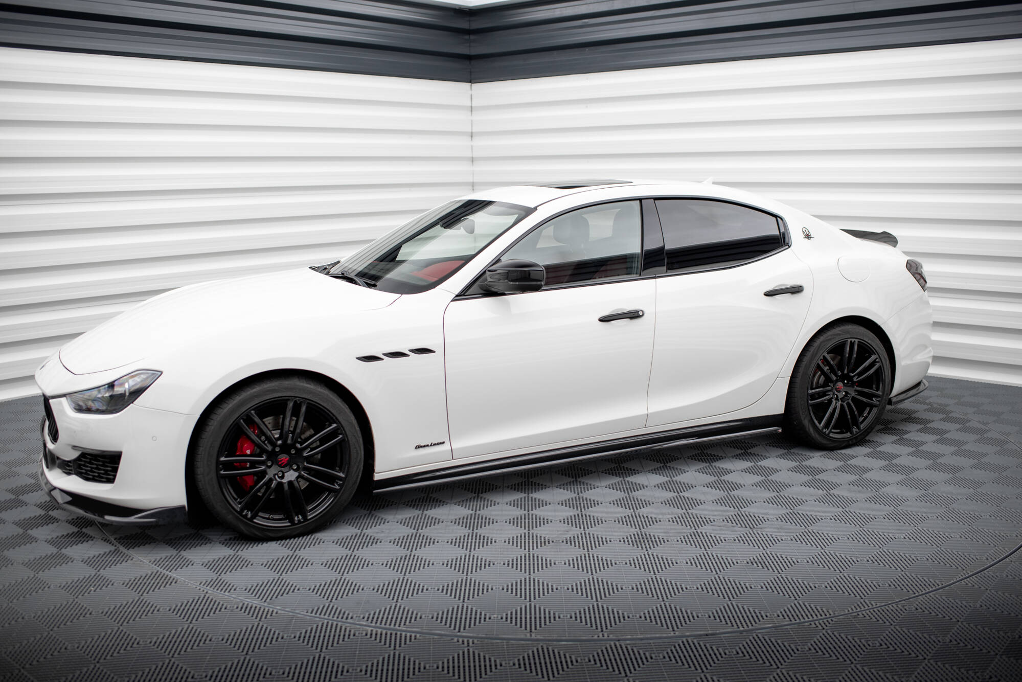 Side Skirts Diffusers Maserati Ghibli Mk3 Facelift - 2