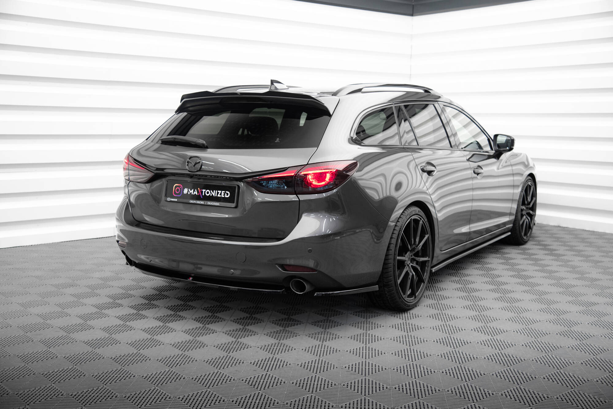 Central Rear Splitter Mazda 6 Mk3 Facelift - 2