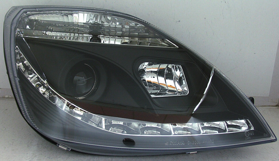 FORD FIESTA 02-09 R8 STYLE LED HEADLIGHTS BLACK V2