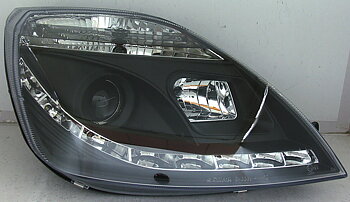 FORD FIESTA 02-09 R8 STIL LED STRÅLKASTARE SVARTA V2