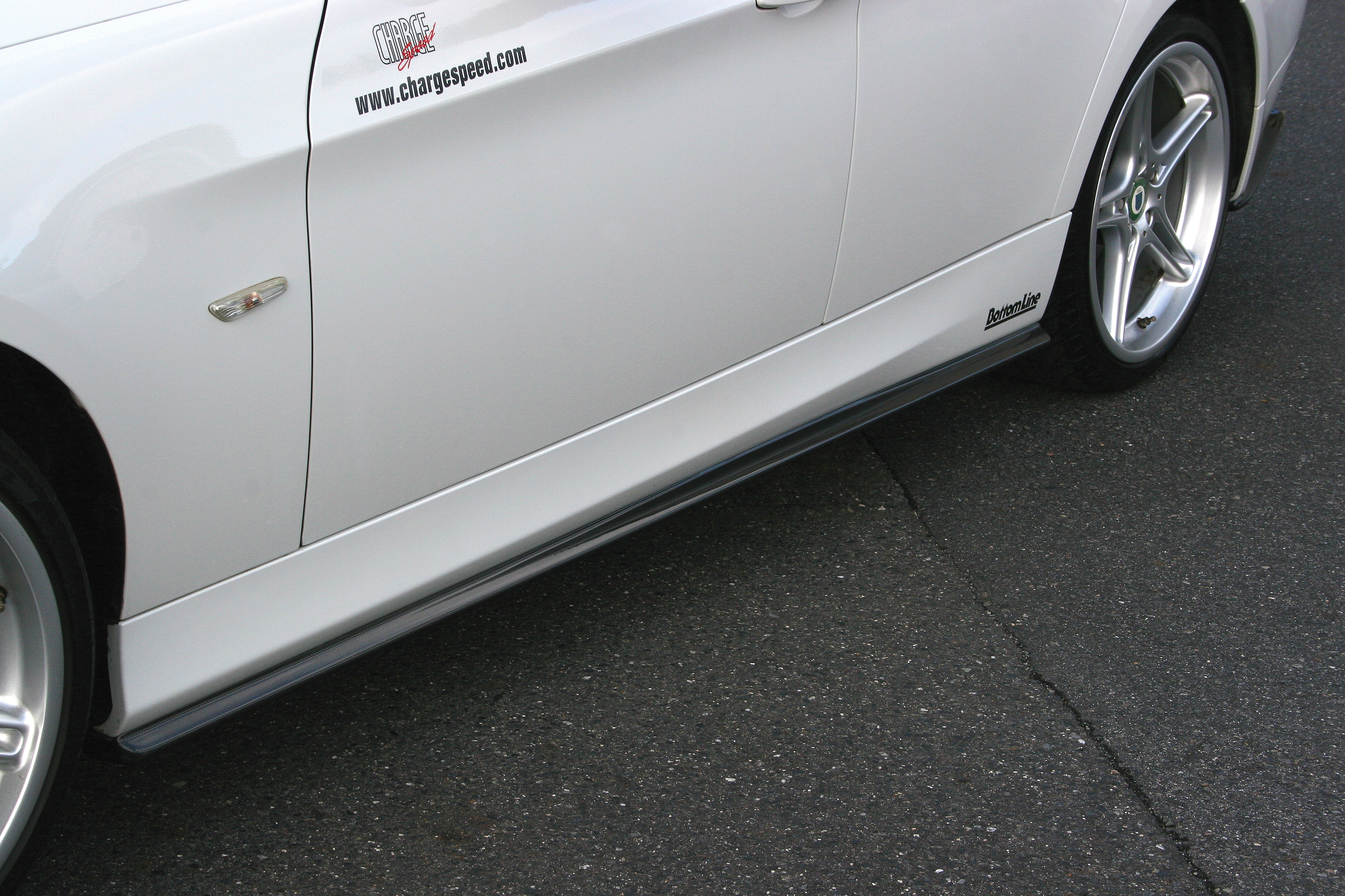 BMW 3 E90 05-08 'BOTTOMLINE' SIDOKJOLAR GLASFIBER - 2