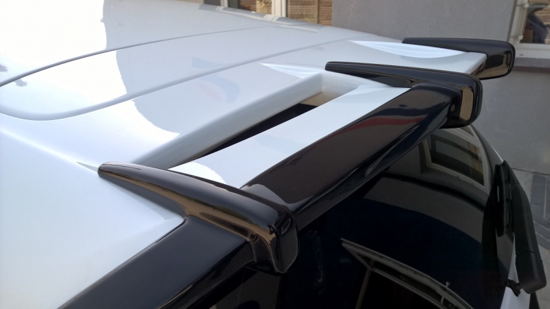 ROOF SPOILER EXTENSION FORD FIESTA MK7 ST / ZETEC S FACELIFT PRIMER PAINTED - 3