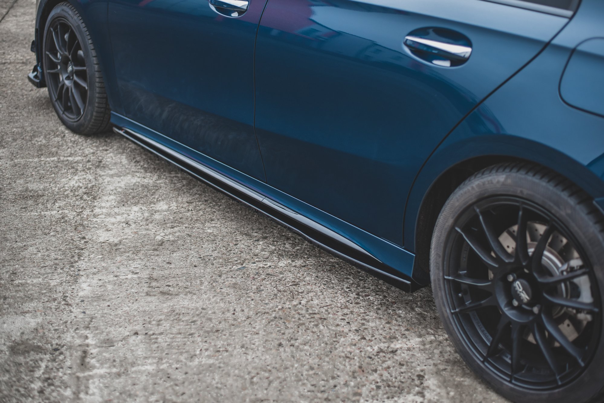 Side Skirts Diffusers V.1 Mercedes A35 AMG / AMG-Line W177 - 5