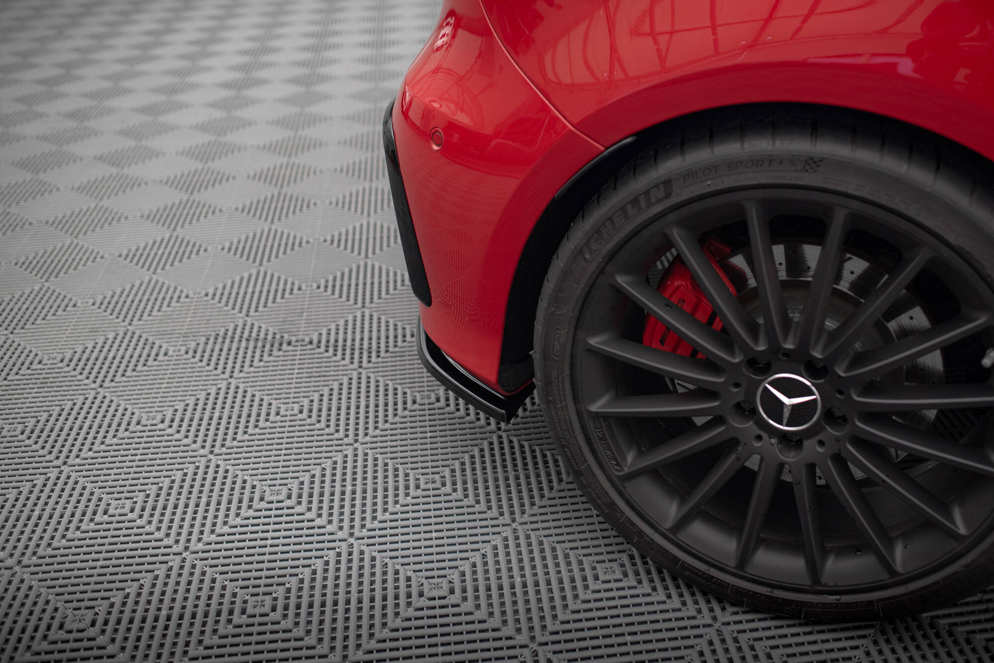 Rear Side Splitters Mercedes A W176 AMG Facelift - 4