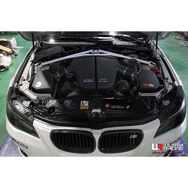 BMW M5 E60 05-10 ULTRARACING 4-POINT FRONT UPPER STRUT BAR
