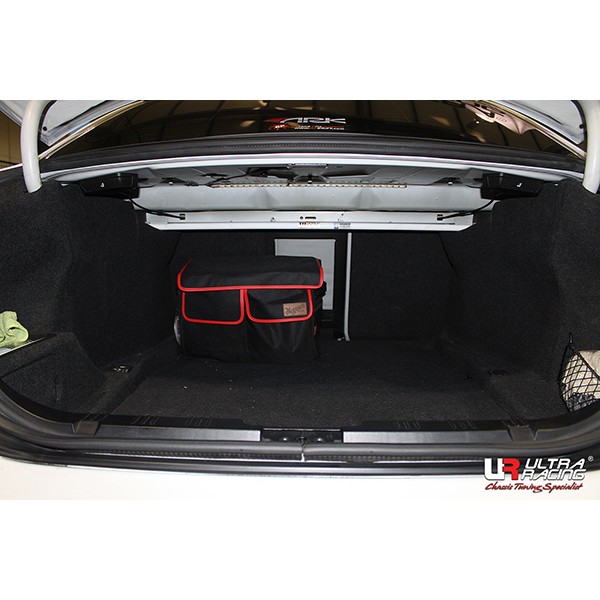 BMW M5 E60 05-10 ULTRARACING 2-POINT REAR UPPER STRUT BAR