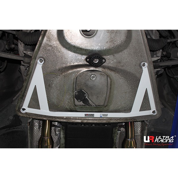 BMW M3 E92 07-13 ULTRARACING 4-POINT FRONT LOWER BRACE 2759