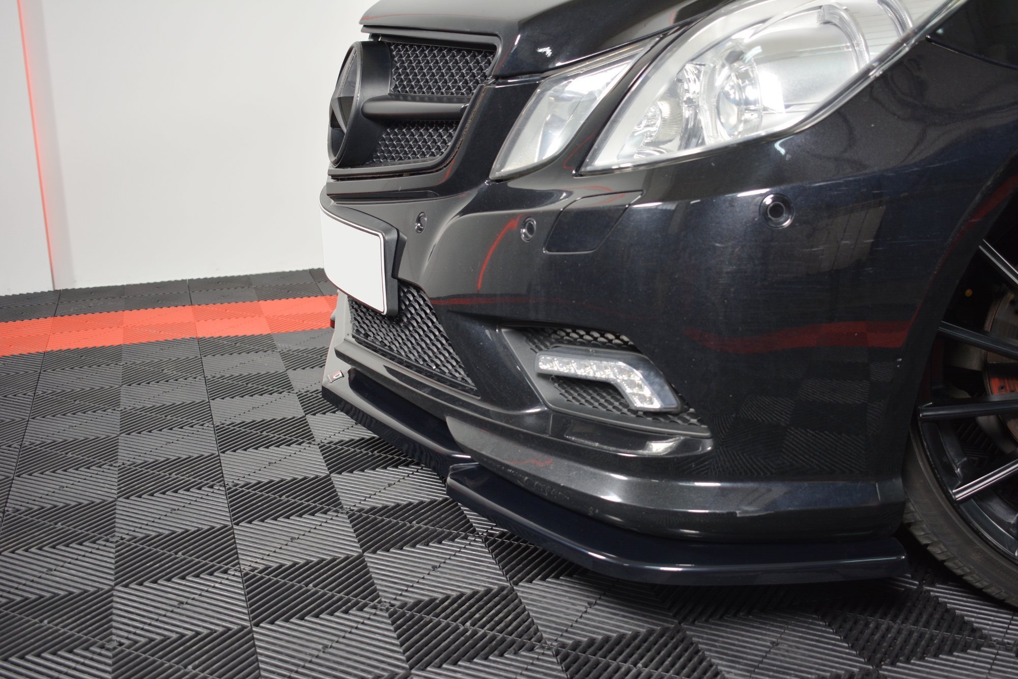 Front Splitter Mercedes E-Class W207 Coupe AMG Line - 4