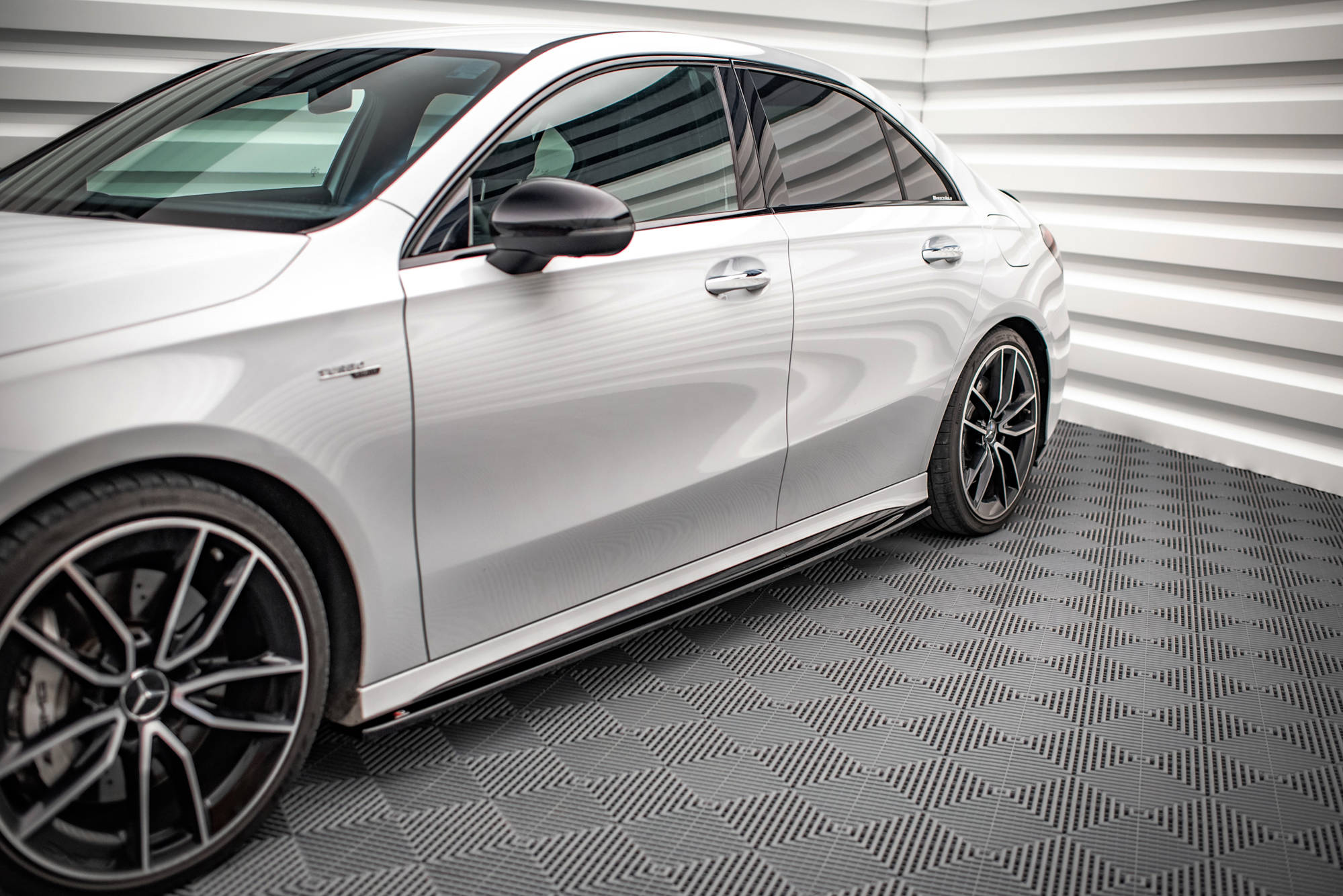 Side Skirts Diffusers V.2 Mercedes A35 AMG / AMG-Line W177 - 3