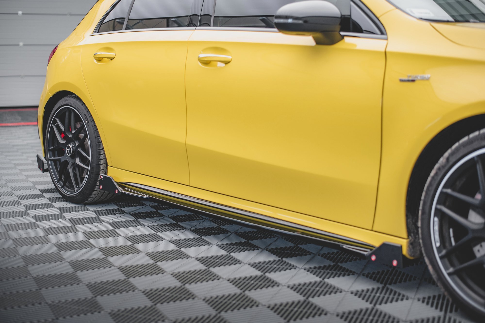 Side Skirts Diffusers V.2 + Flaps Mercedes AMG A45 S - 2