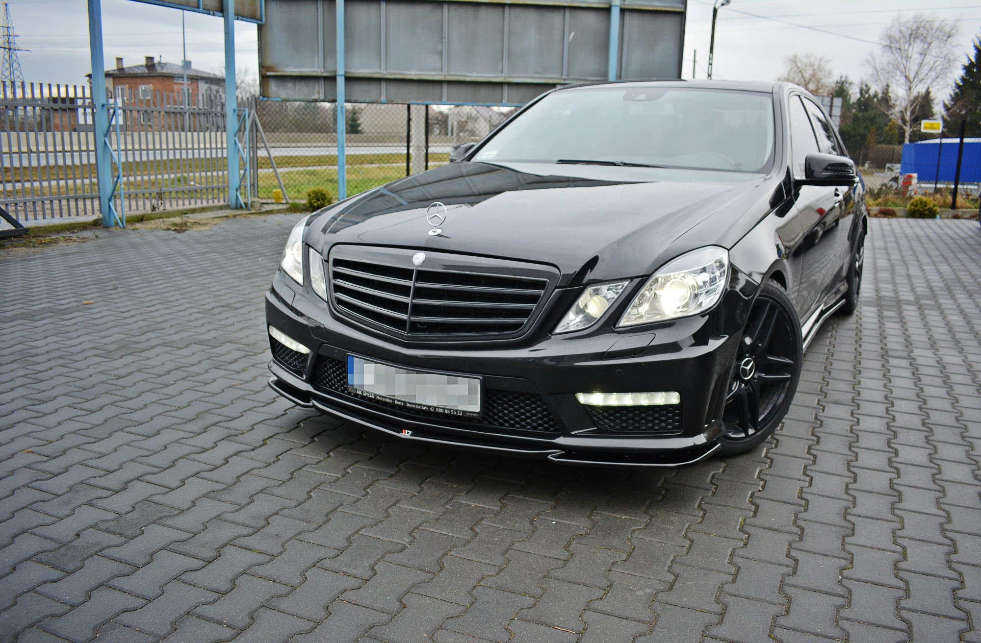 Front Splitter Mercedes E-class 212 63 AMG (2009-2012) - 2