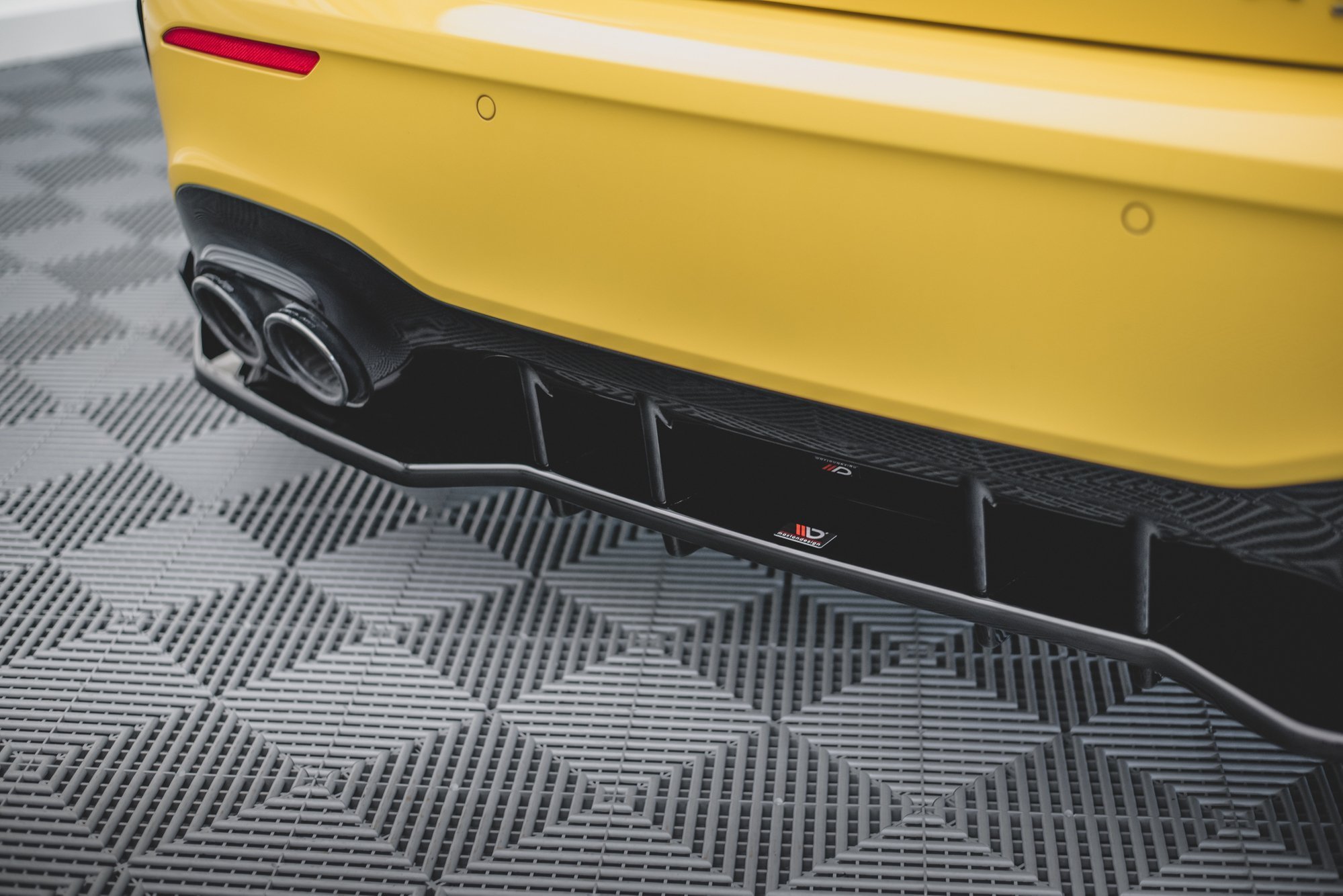 Central Rear Splitter + Flaps Mercedes AMG A 45 S Aero Pack W177 - 3