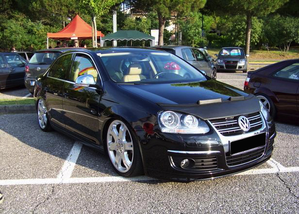 VW JETTA V 05-09 SKAI CARBRA/STONEGUARD