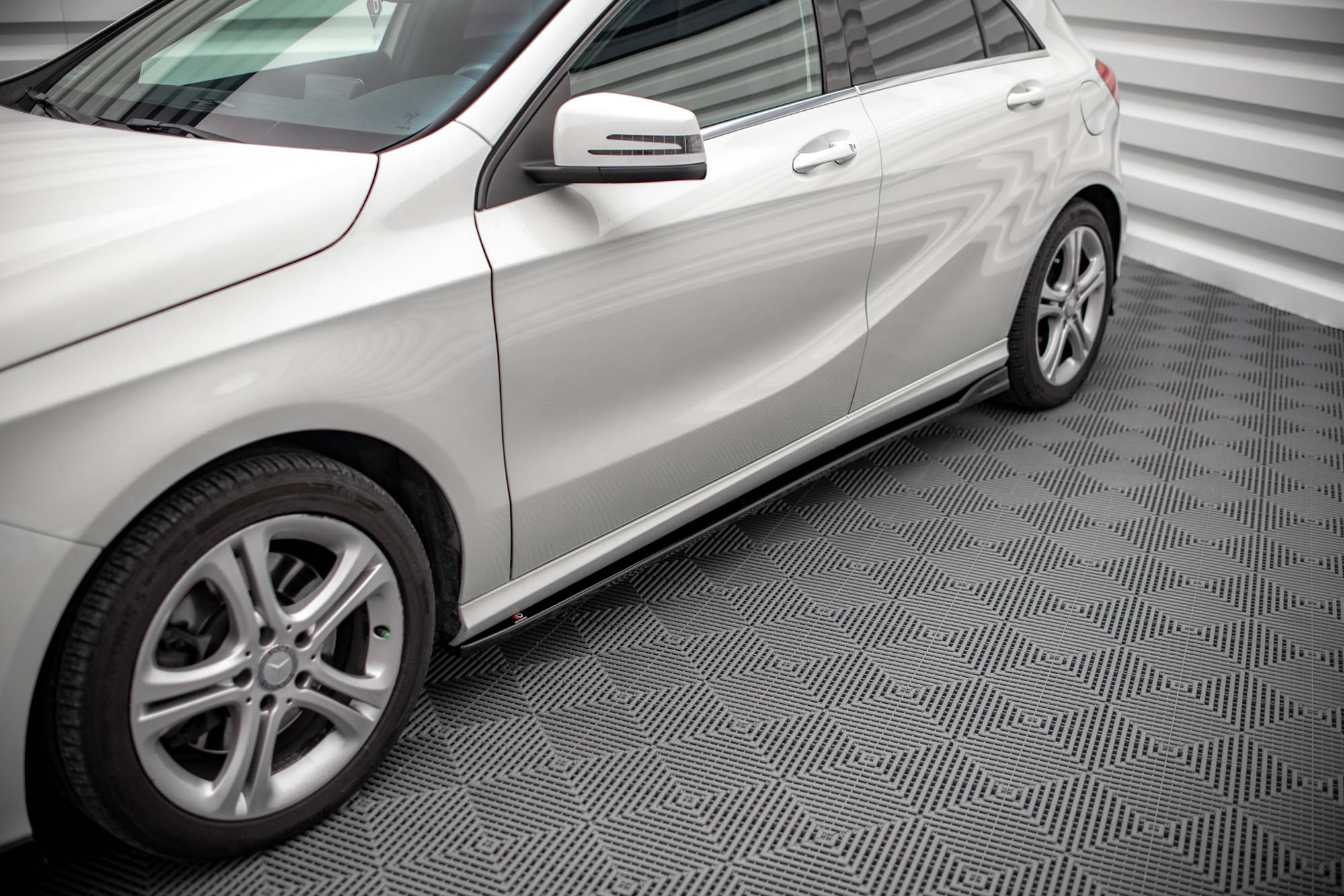 Side Skirts Diffusers V.1 Mercedes A W176 (2012-2015) - 2