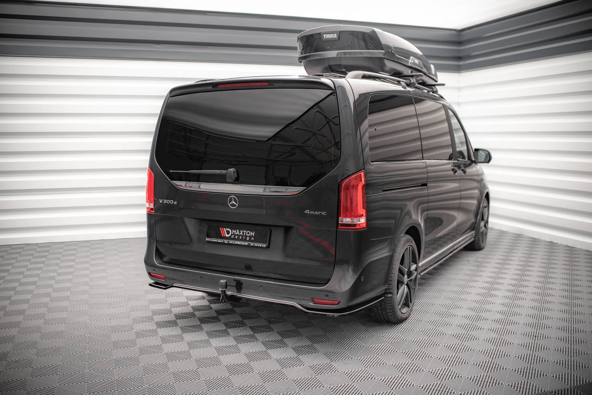 Central Rear Splitter (Vertical Bars) Mercedes V-Class AMG-Line W447 Facelift - 2