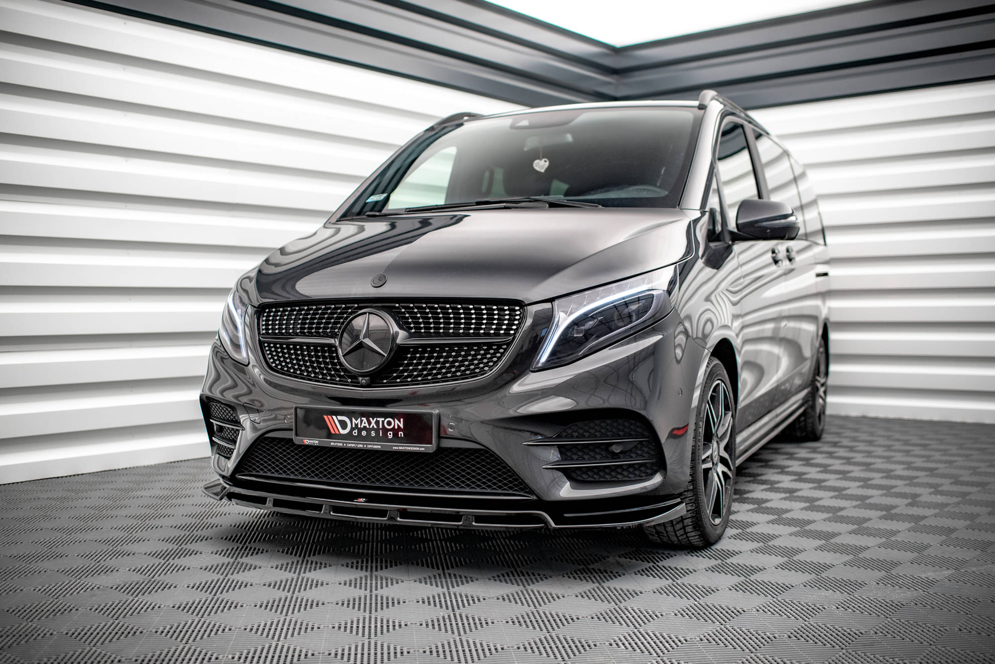 Front Splitter V.5 Mercedes-Benz V-Class AMG-Line W447 - 3