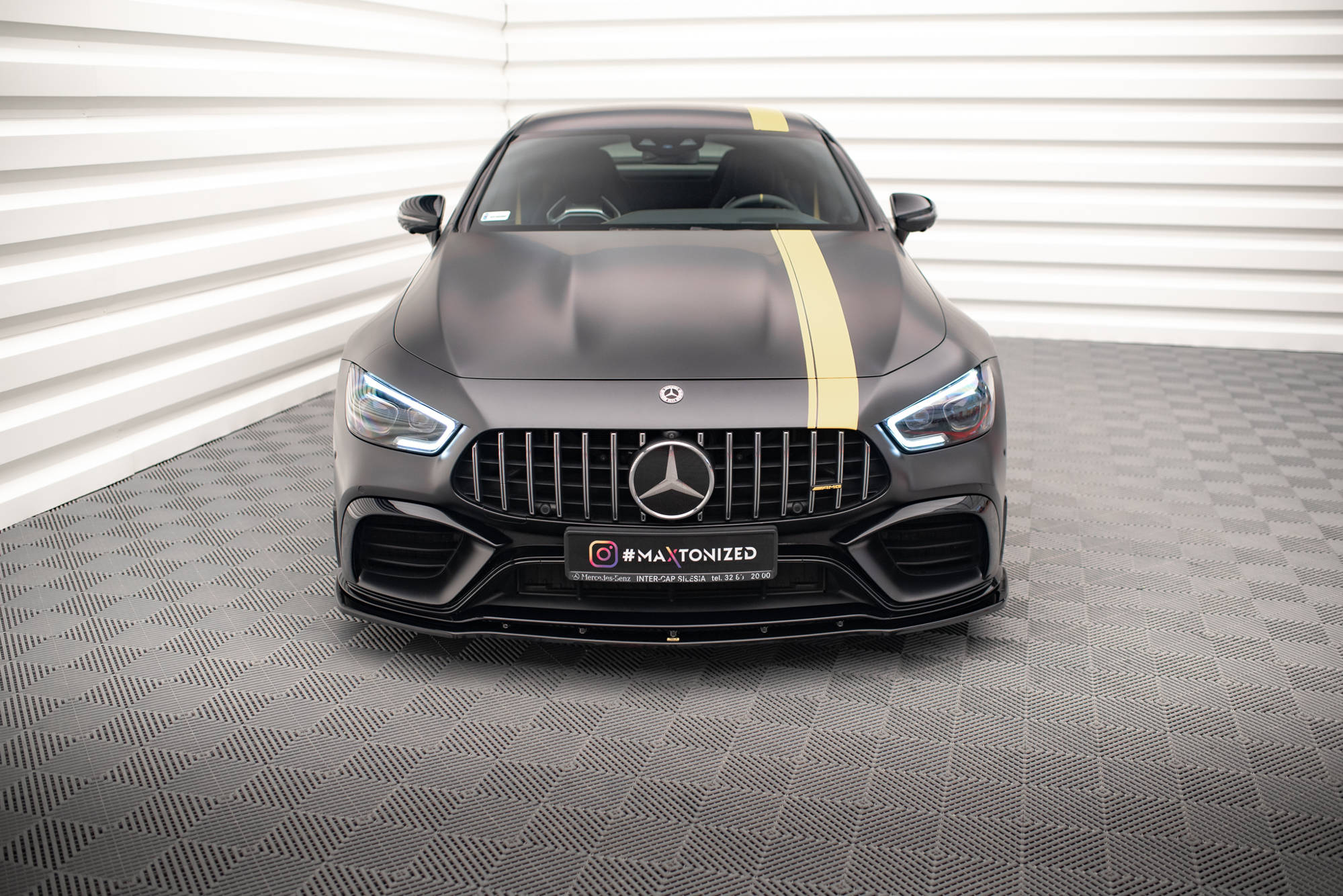 Front Splitter V.2 Mercedes AMG GT 63S 4-door Coupe Aero - 2