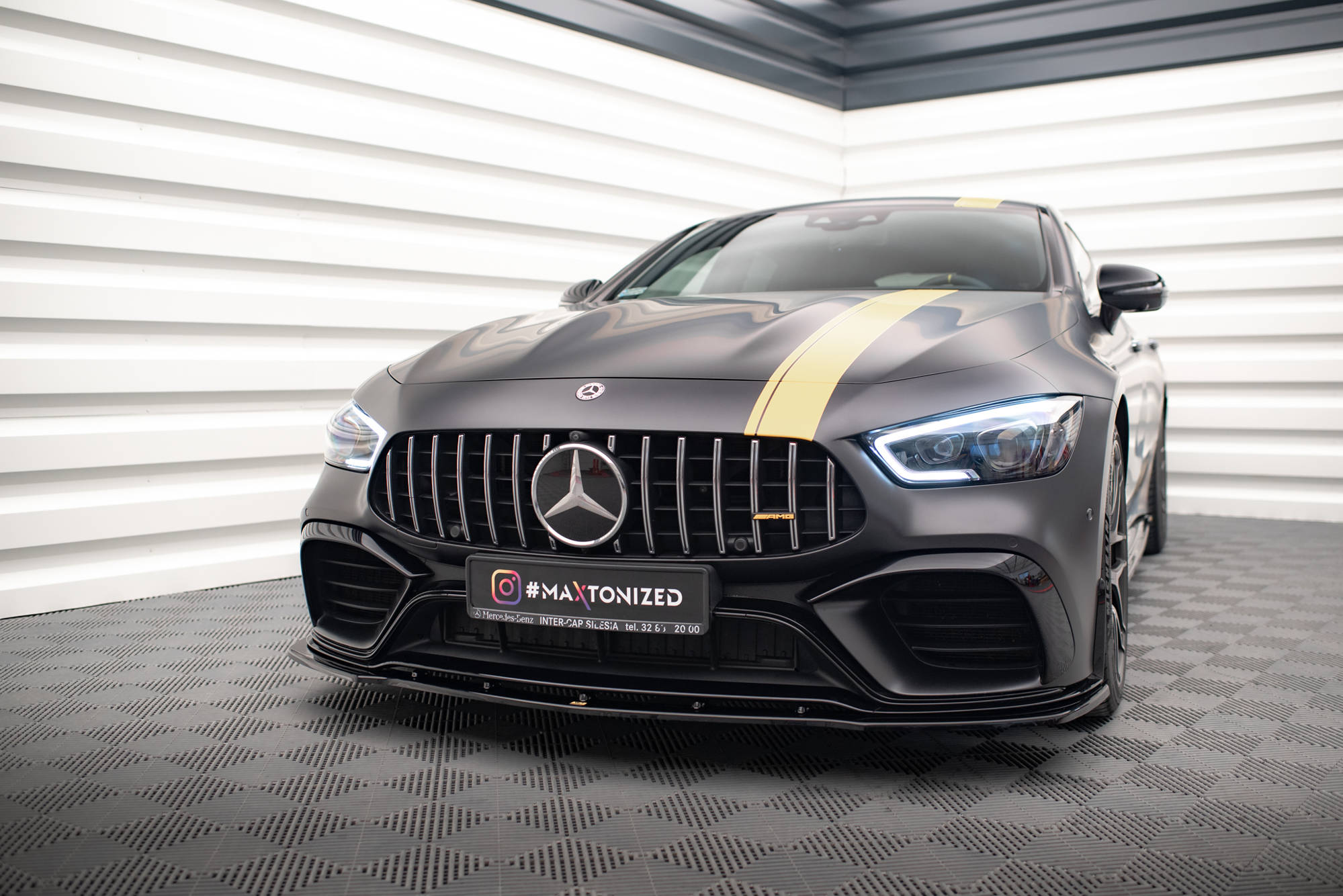 Front Splitter V.2 Mercedes AMG GT 63S 4-door Coupe Aero - 4