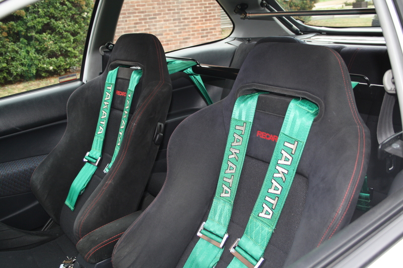 UNIVERSAL SEAT BELTS BLACK HARNESS BAR 50.5 INCH [SIX] - 3