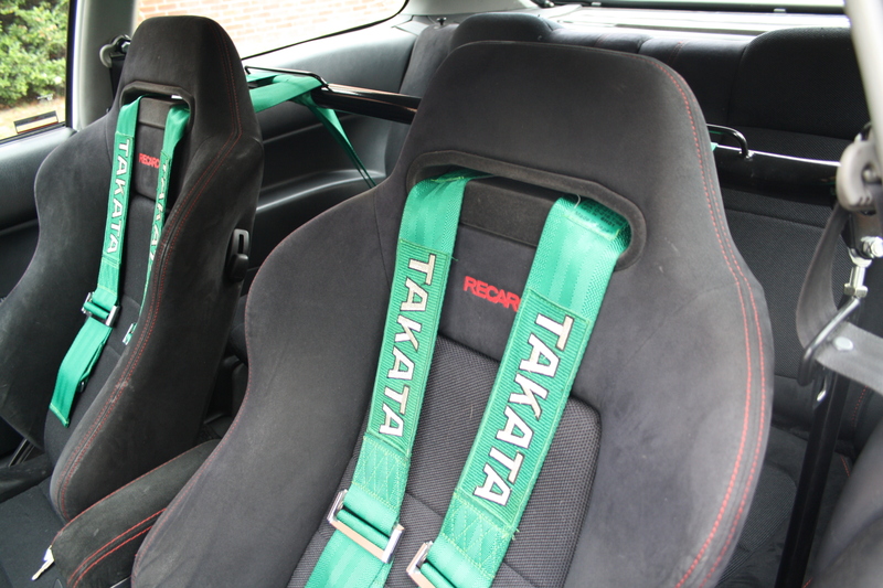UNIVERSAL SEAT BELTS BLACK HARNESS BAR 48 INCH [SIX] - 4