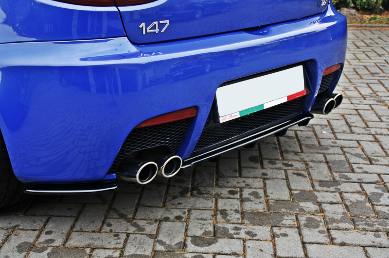 CENTRAL REAR SPLITTER ALFA ROMEO 147 GTA (WITH VERTICAL BARS)