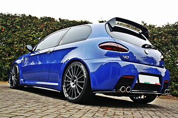 CENTRAL REAR SPLITTER ALFA ROMEO 147 GTA (WITH VERTICAL BARS)