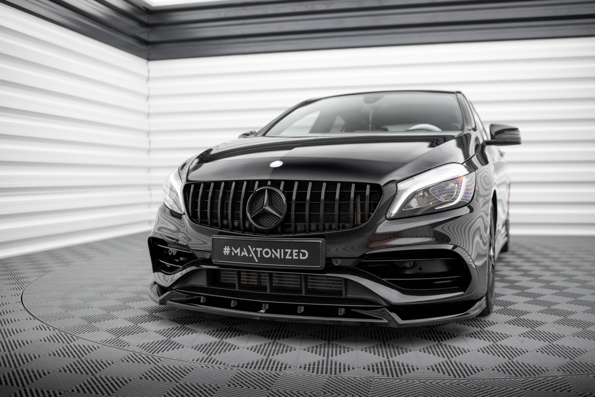 Front Splitter V.2 Mercedes-Benz A AMG-Line W176 Facelift - 4
