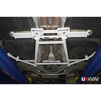 BMW M5 F10 10+ ULTRARACING 4-POINT MID LOWER BRACE 3067