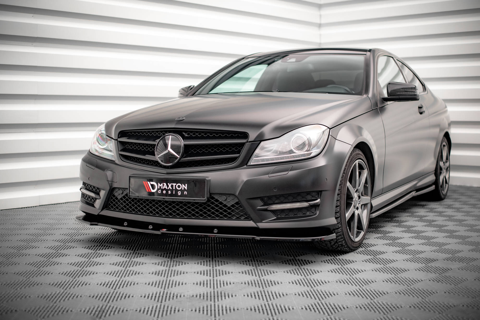 Front Splitter V.2 Mercedes-Benz C Coupe / Sedan / Estate AMG-Line C204 / W204 Facelift / S204 Facelift - 4