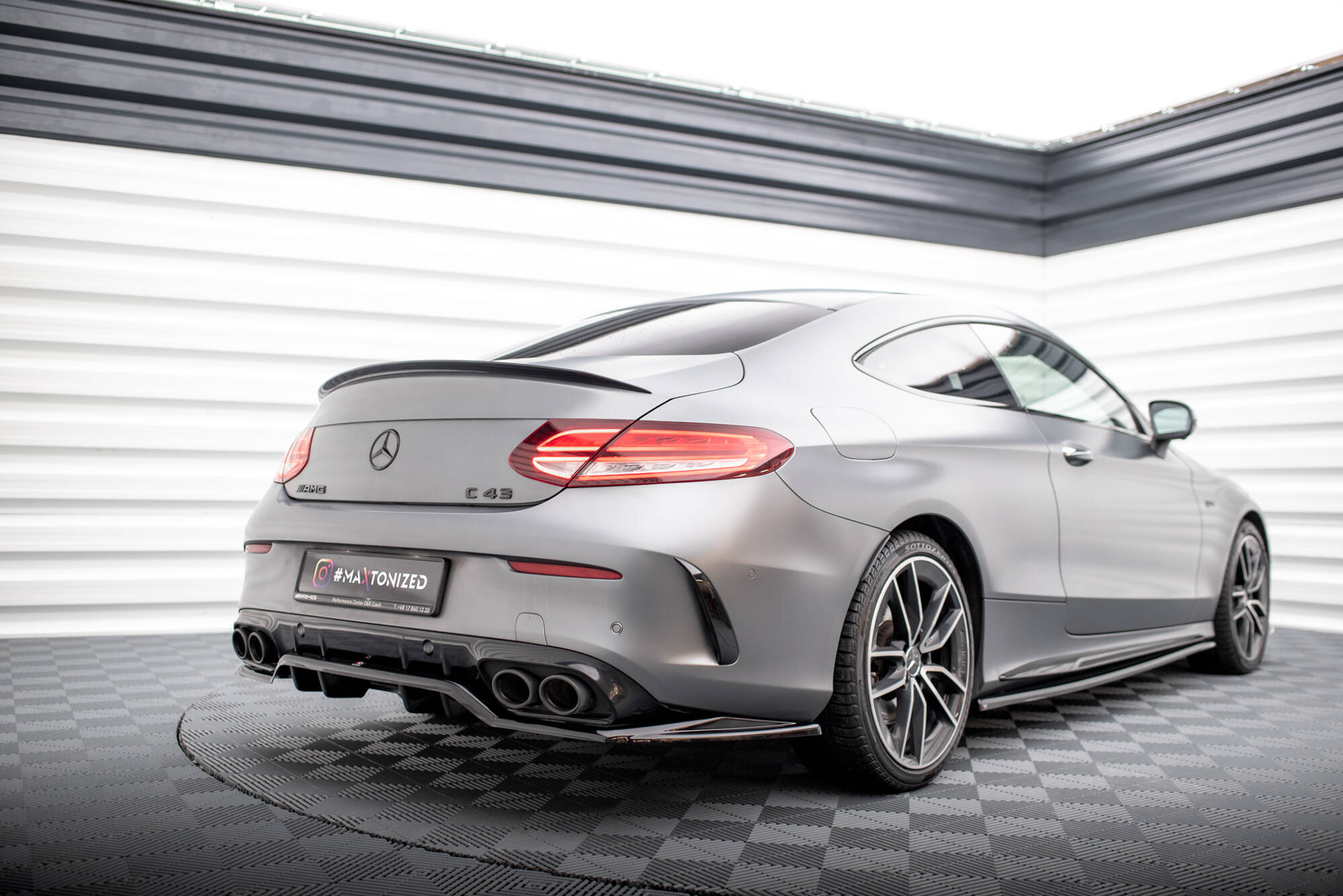 Central Rear Splitter (Vertical Bars) Mercedes-AMG C43 Coupe C205 Facelift - 5