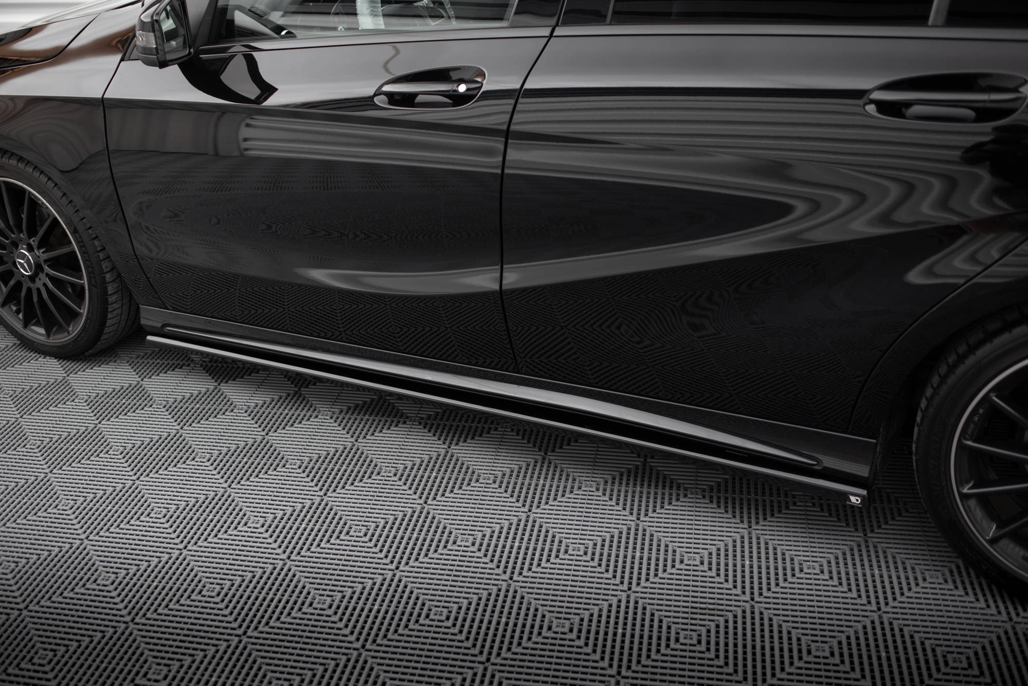 Side Skirts Diffusers Mercedes-Benz A AMG-Line W176 Facelift - 4